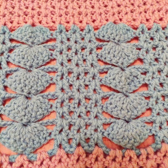 Vintage Hand Crochet Afghan Blue Pink Groovy Stripe MOD Funky Bi Pride Flag HEAR - Picture 7 of 11